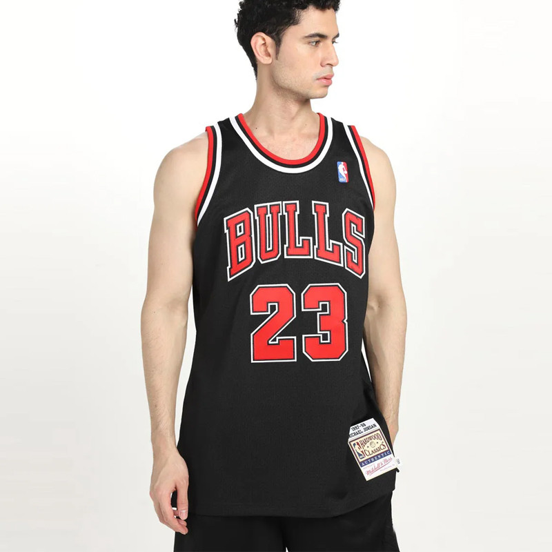 BAJU BASKET MITCHELL N NESS Michael Jordan '97 Alternate Chicago Bulls Authentic Jersey