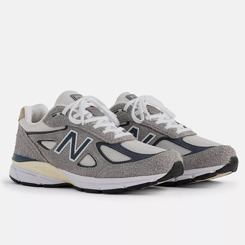 SEPATU SNEAKERS NEW BALANCE Made in USA 990 v4